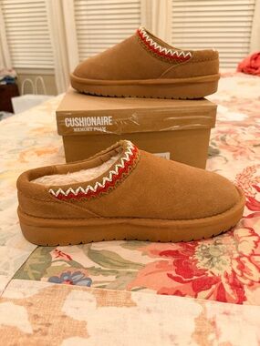 CUSHIONAIRE KETO Tan Suede Memory Foam Mule - Women's Slip-On Clog SIZE 6.5